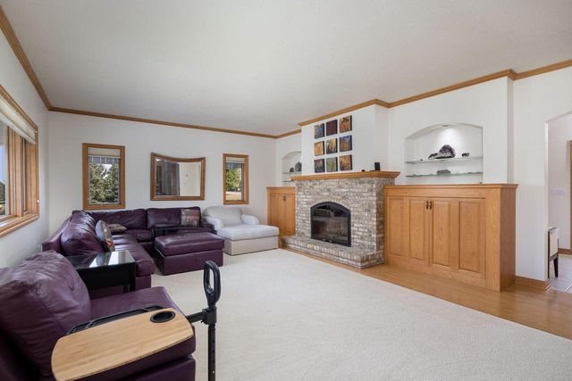 N1583 Meadow Ridge ROAD, La Crosse, WI 54601