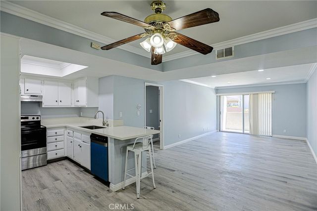278 147-C8 N Wilshire C8, Anaheim, CA 92801