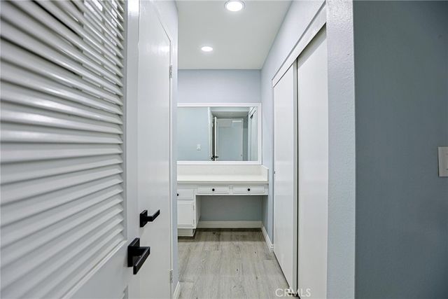 278 147-C8 N Wilshire C8, Anaheim, CA 92801