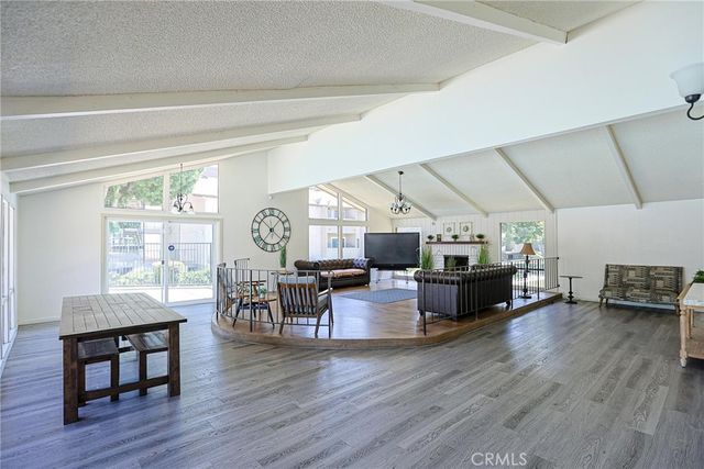 278 147-C8 N Wilshire C8, Anaheim, CA 92801