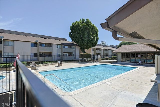 278 147-C8 N Wilshire C8, Anaheim, CA 92801