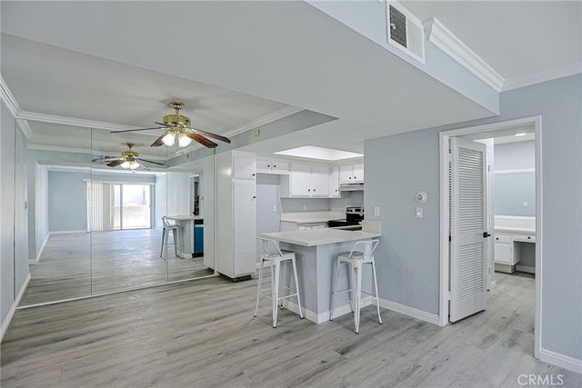 278 147-C8 N Wilshire C8, Anaheim, CA 92801