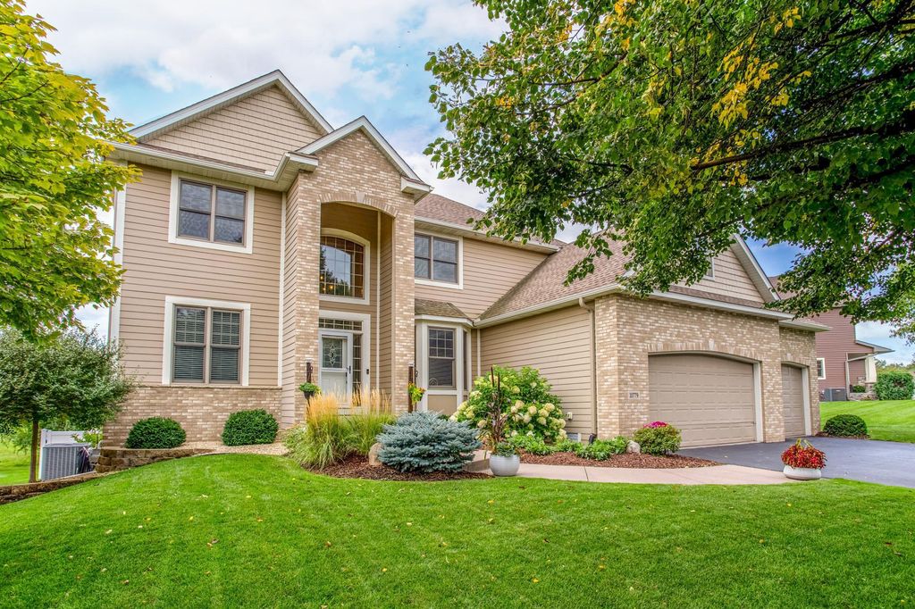 10779 Perry Drive N, Brooklyn Park, MN 55443