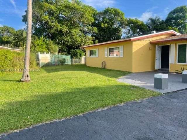 1400 NW 15th Court, Fort Lauderdale, FL 33311