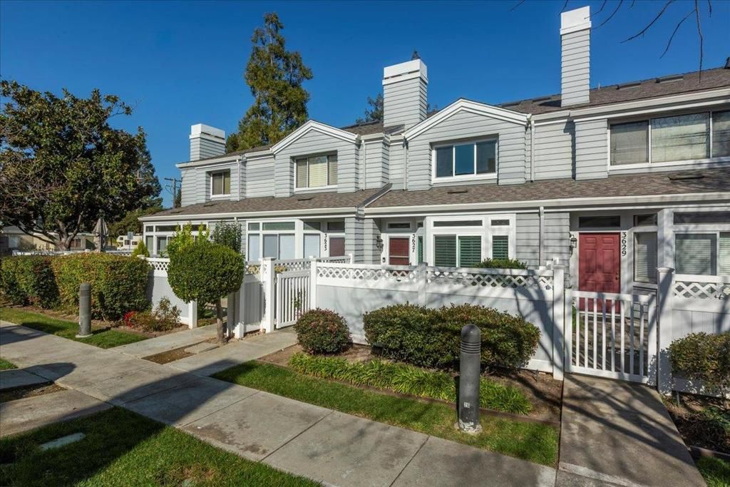 Image 4 of property listing at 3627 Cabernet Vineyards Circle, San Jose, CA 95117