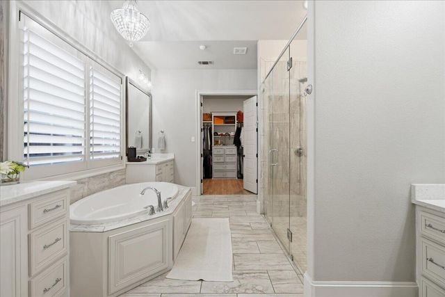 1202 N 14th Place, Wolfforth, TX 79382