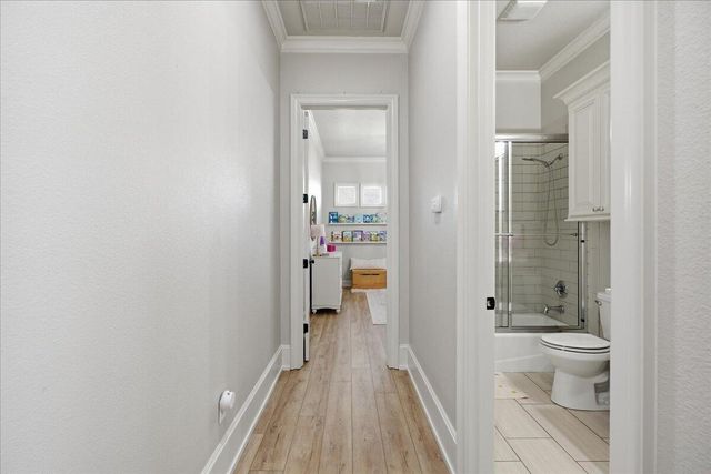 1202 N 14th Place, Wolfforth, TX 79382