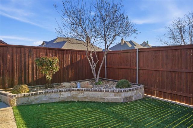 1202 N 14th Place, Wolfforth, TX 79382