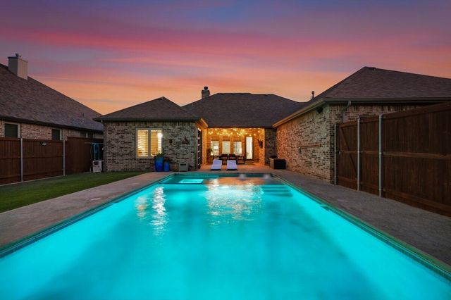 1202 N 14th Place, Wolfforth, TX 79382