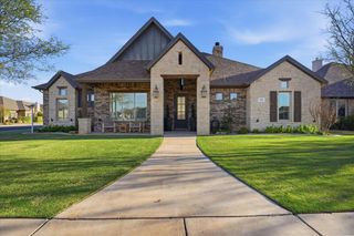 1202 N 14th Place, Wolfforth, TX 79382