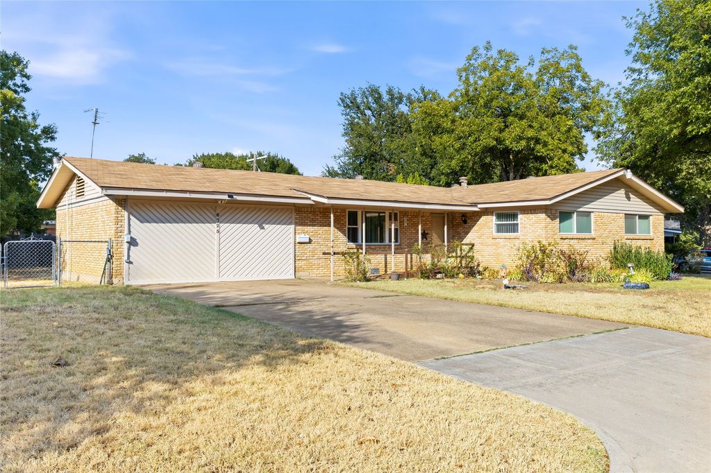 6725 Cylinda Sue Circle, North Richland Hills, TX 76180 — photo 2