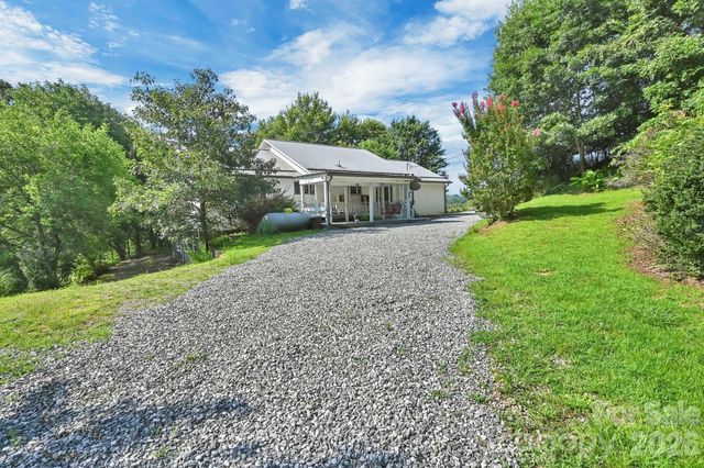 553 Morgan Branch Road, Marshall, NC 28753