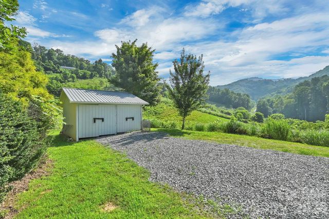 553 Morgan Branch Road, Marshall, NC 28753