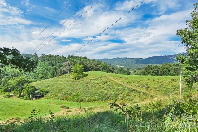553 Morgan Branch Road, Marshall, NC 28753