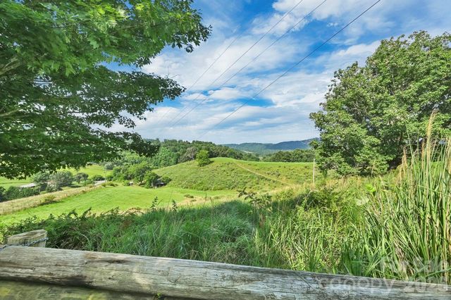 553 Morgan Branch Road, Marshall, NC 28753