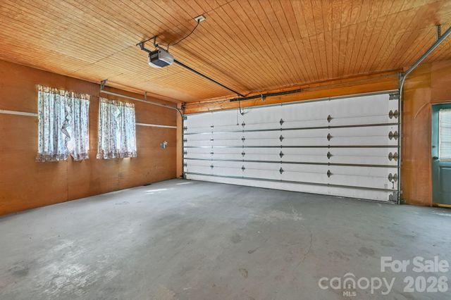553 Morgan Branch Road, Marshall, NC 28753