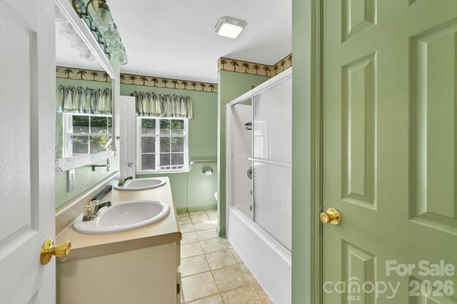 553 Morgan Branch Road, Marshall, NC 28753