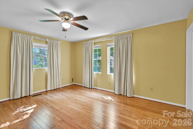 553 Morgan Branch Road, Marshall, NC 28753