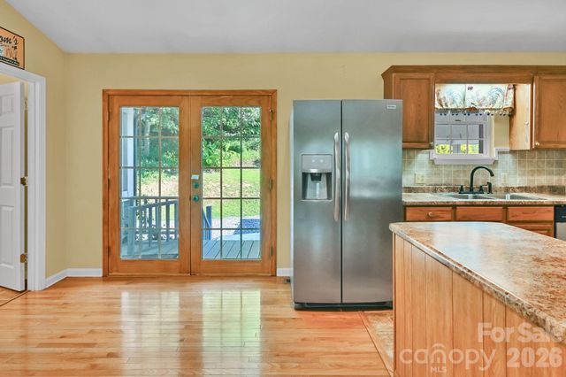 553 Morgan Branch Road, Marshall, NC 28753
