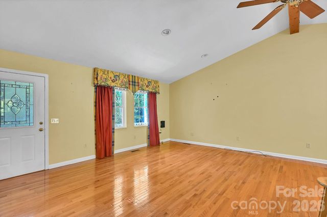553 Morgan Branch Road, Marshall, NC 28753