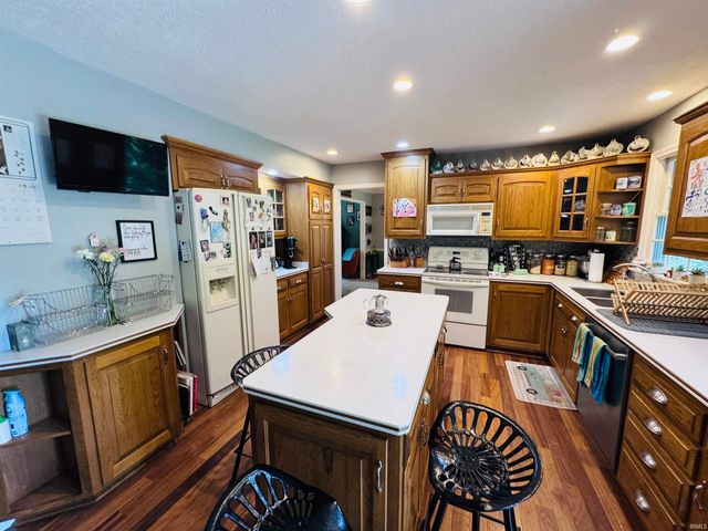 2960 Sycamore Lane, Bremen, IN 46506