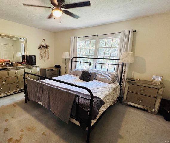 2960 Sycamore Lane, Bremen, IN 46506