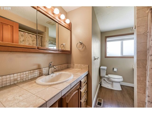 15207 Se ONDO RIVERA Dr, Damascus, OR 97089