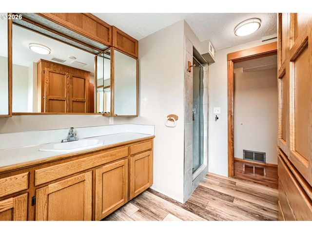 15207 Se ONDO RIVERA Dr, Damascus, OR 97089