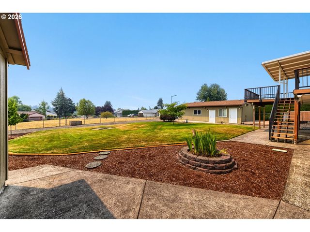 15207 Se ONDO RIVERA Dr, Damascus, OR 97089