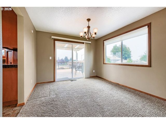 15207 Se ONDO RIVERA Dr, Damascus, OR 97089