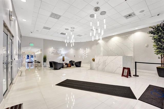 1200 Brickell Bay Dr 1910, Miami, FL 33131