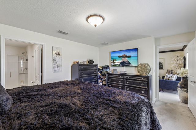 923 Bent Creek Drive, Fort Pierce, FL 34947