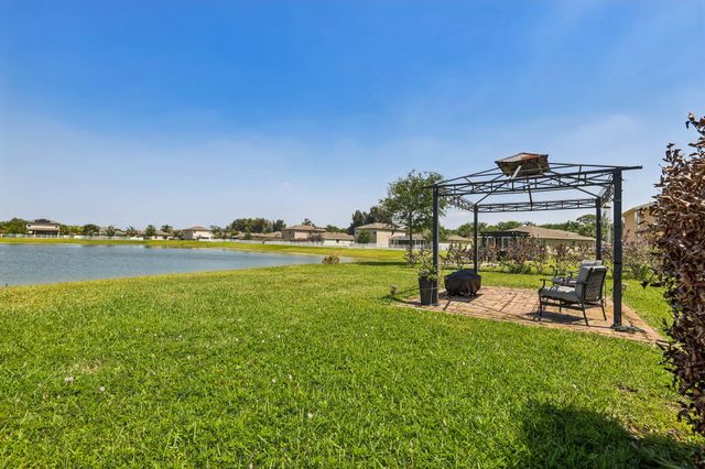 923 Bent Creek Drive, Fort Pierce, FL 34947