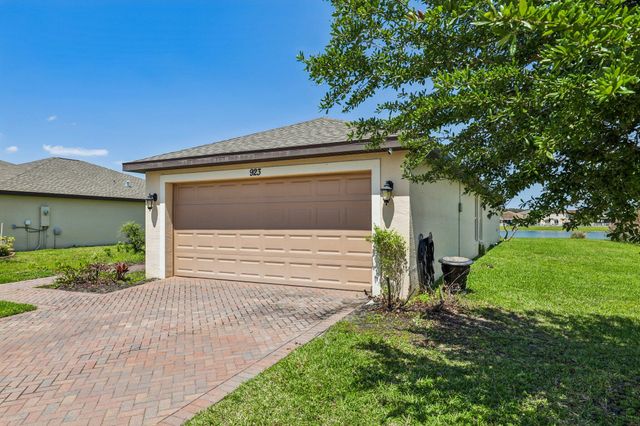 923 Bent Creek Drive, Fort Pierce, FL 34947