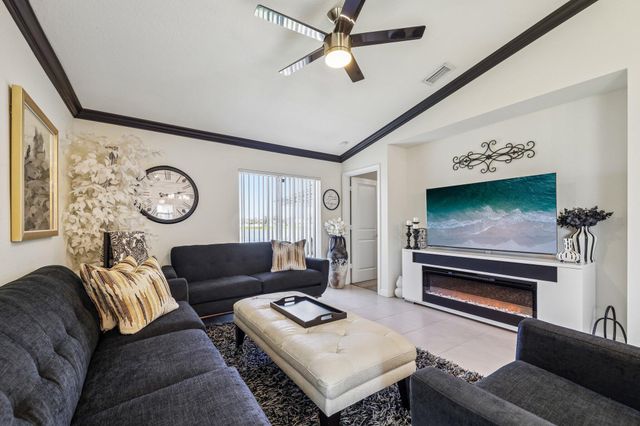 923 Bent Creek Drive, Fort Pierce, FL 34947