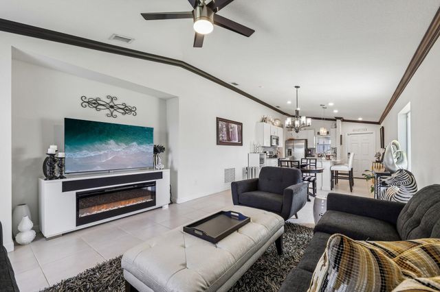 923 Bent Creek Drive, Fort Pierce, FL 34947