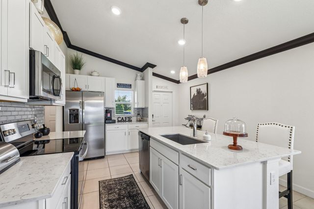 923 Bent Creek Drive, Fort Pierce, FL 34947