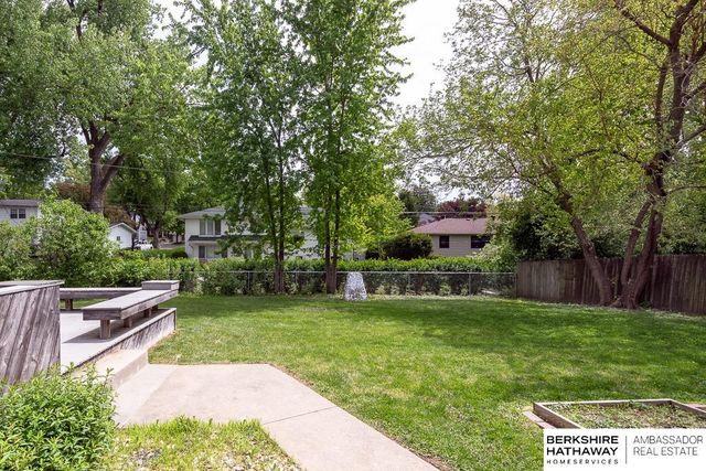 667 Dillon Drive, Omaha, NE 68132