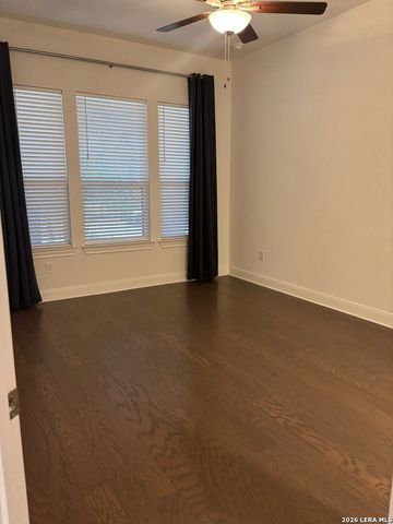 771 N Academy Ave, New Braunfels, TX 78130