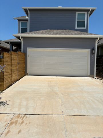 771 N Academy Ave, New Braunfels, TX 78130