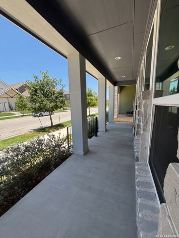 771 N Academy Ave, New Braunfels, TX 78130