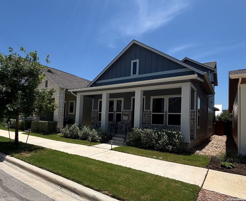 771 N Academy Ave, New Braunfels, TX 78130