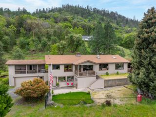 4644 Glen Echo Way, Central Point, OR 97502