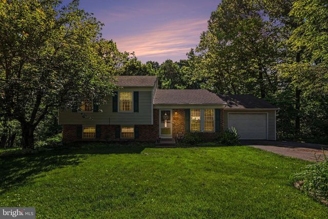 5592 MERCURY CT, Harrisburg, PA 17109