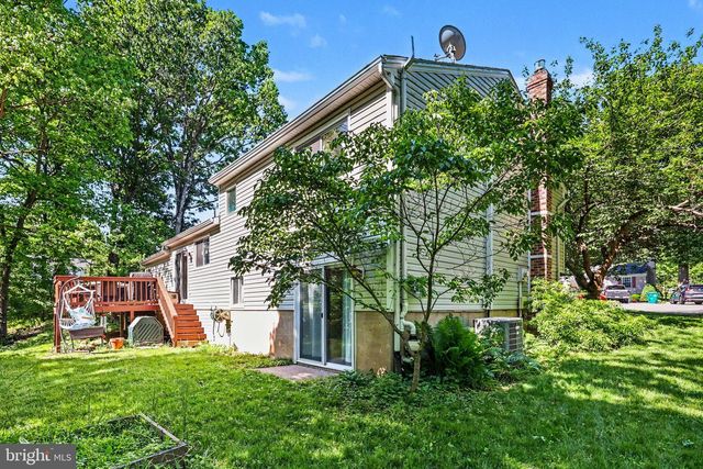 5592 MERCURY CT, Harrisburg, PA 17109