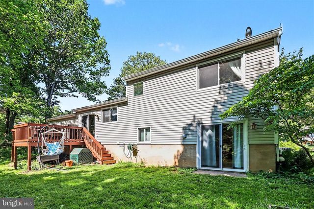 5592 MERCURY CT, Harrisburg, PA 17109