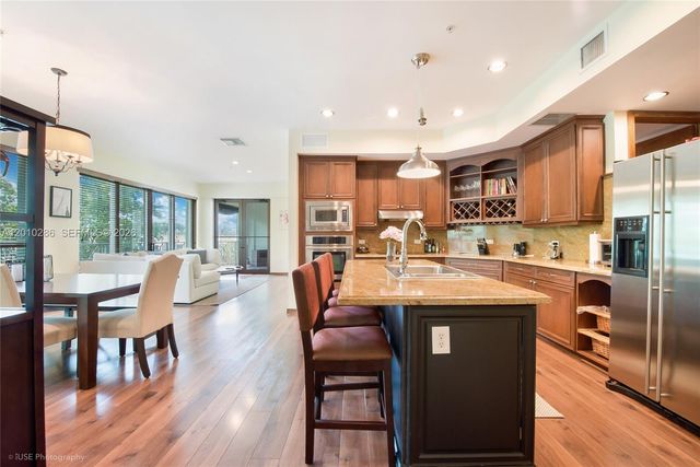 3333 Rice St 301, Miami, FL 33133
