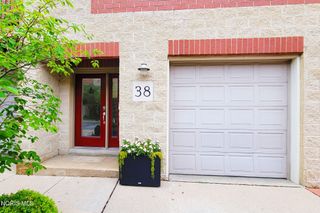 145 S Saint Clair Street, 38, Toledo, OH 43604