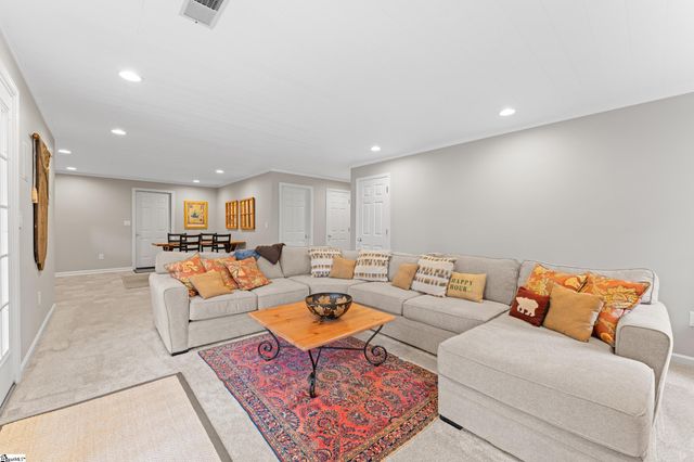 501 River Walk Drive, Simpsonville, SC 29681