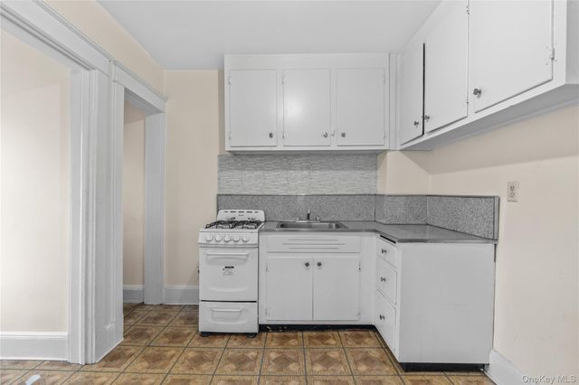 63 Grant Avenue, White Plains, NY 10603